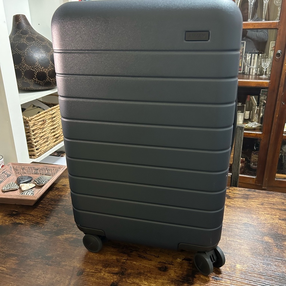AWAY The Carry-On Luggage n Navy